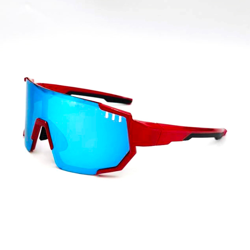 高性能スポーツ アイウェアで最高のパフォーマンスを達成