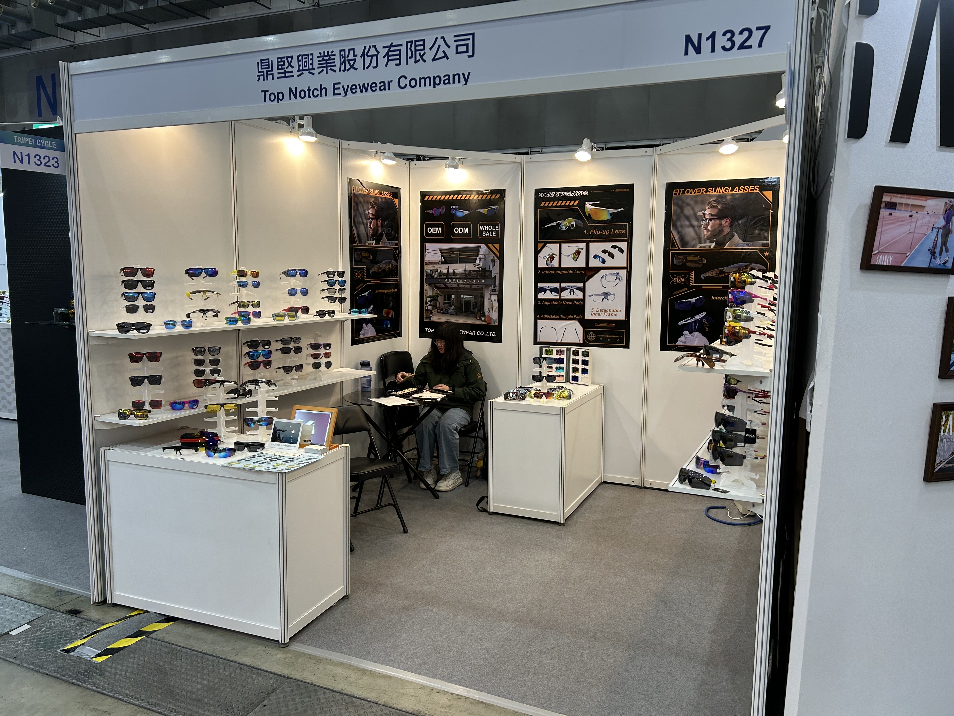 9DF77914-5742-44F6-A489-05A8952BF2BC